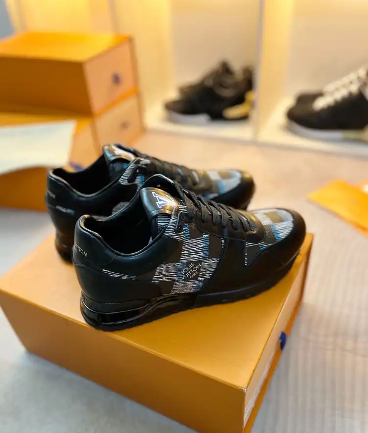 hype Louis Vuitton Sneakers