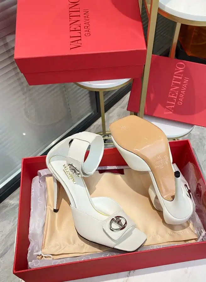 hype Valentino High Heels