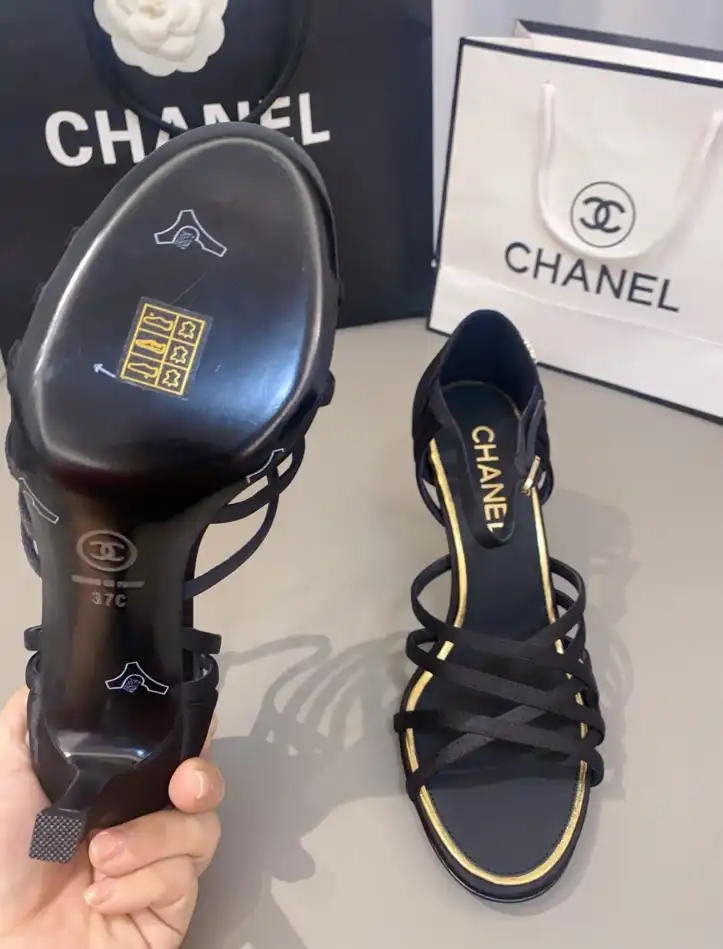 hype Chanel High Heels