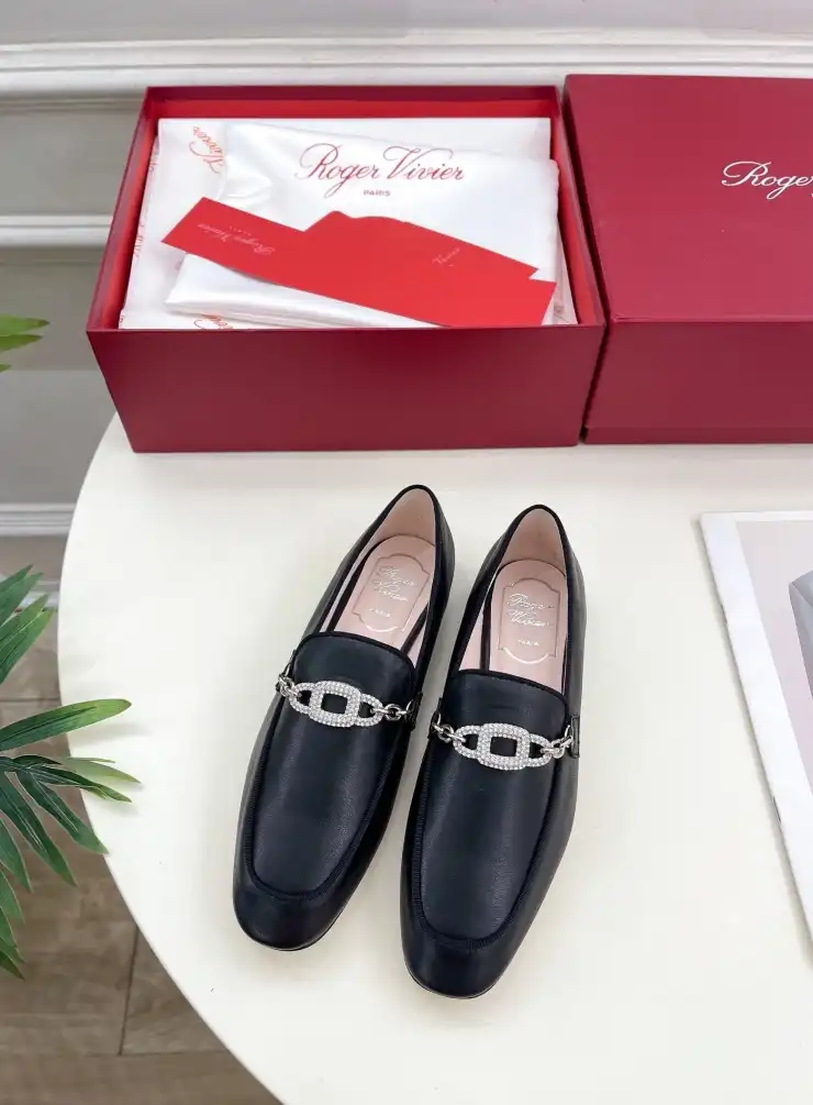 hype Roger Vivier flat shoes