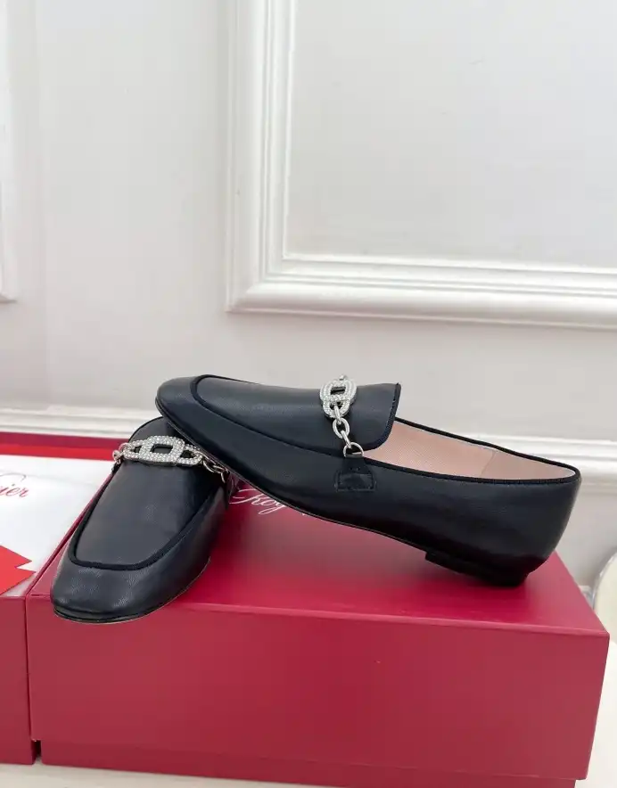 hype Roger Vivier flat shoes