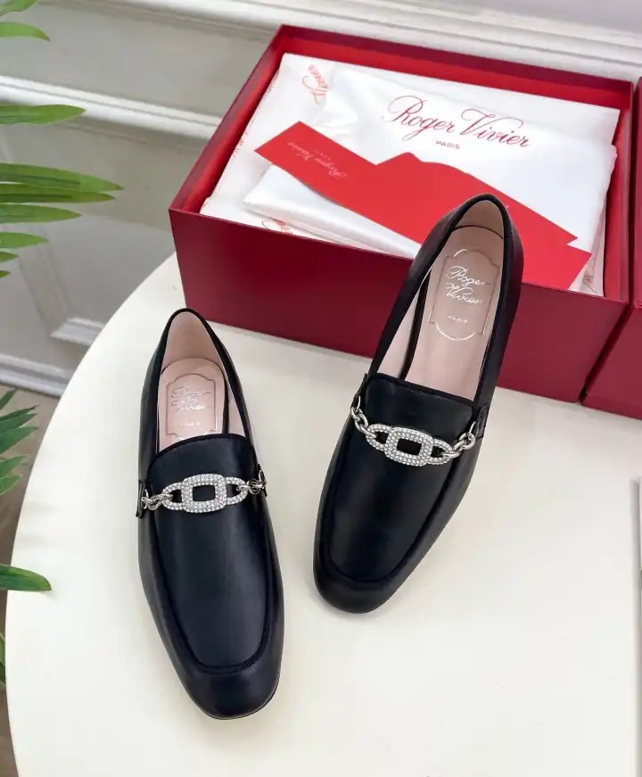 hype Roger Vivier flat shoes