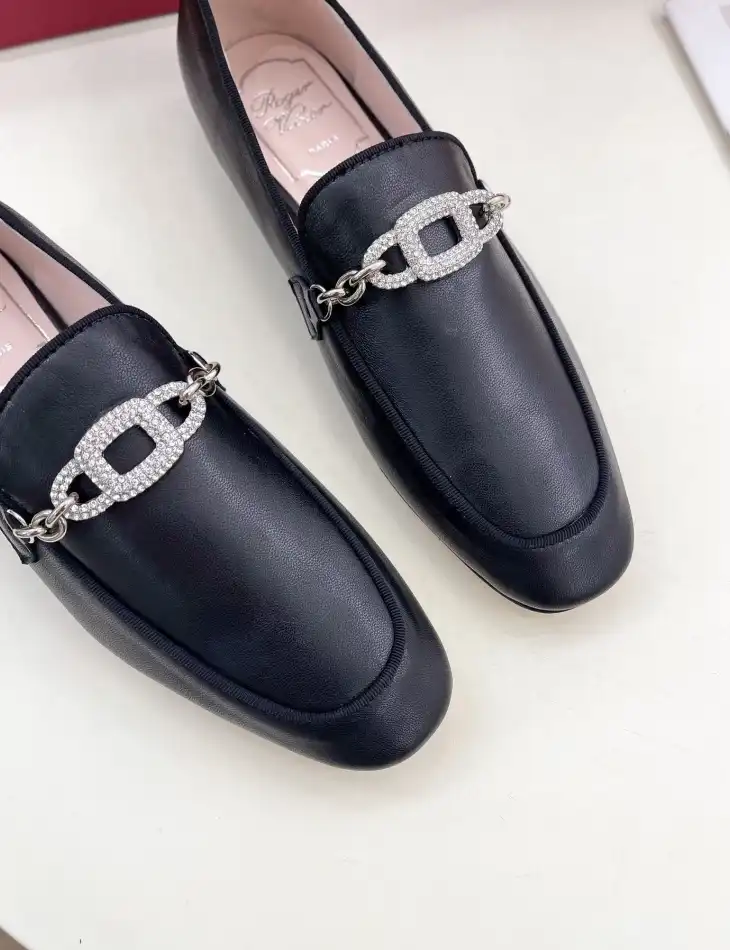 hype Roger Vivier flat shoes