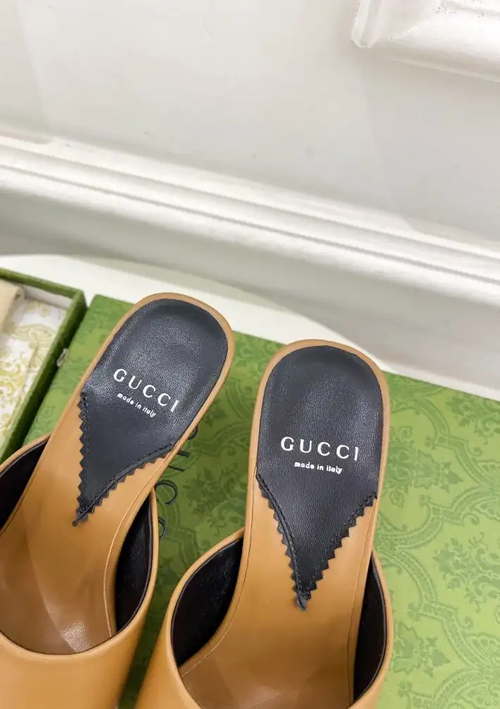 hype Gucci Flat Shoes