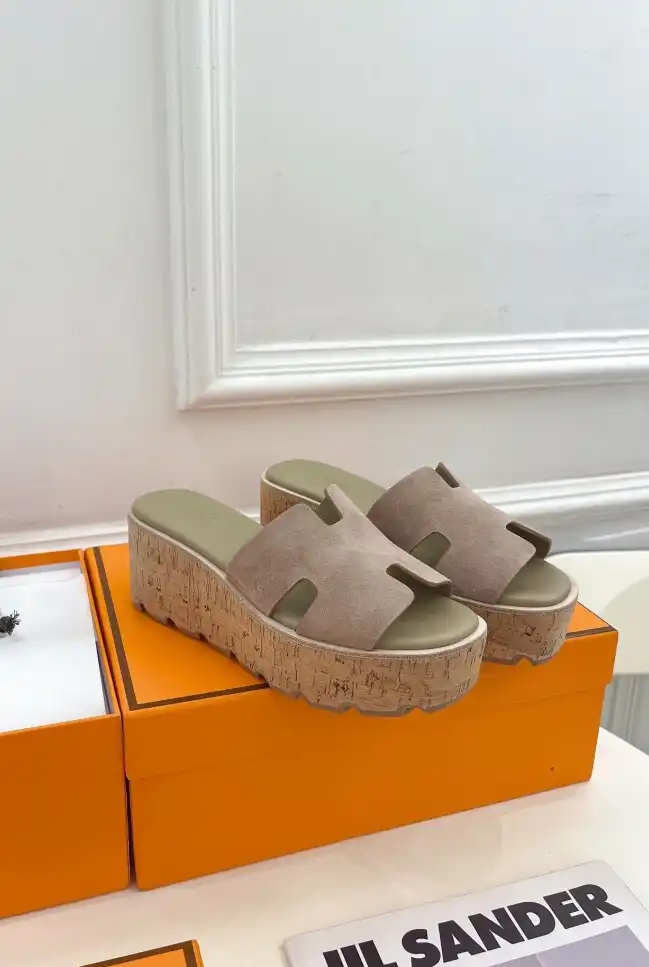 hype Hermes Sandals