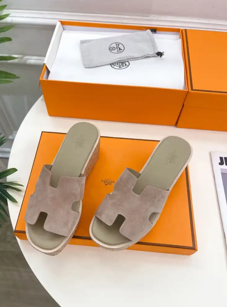 hype Hermes Sandals