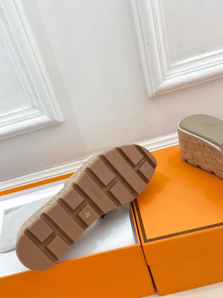 hype Hermes Sandals