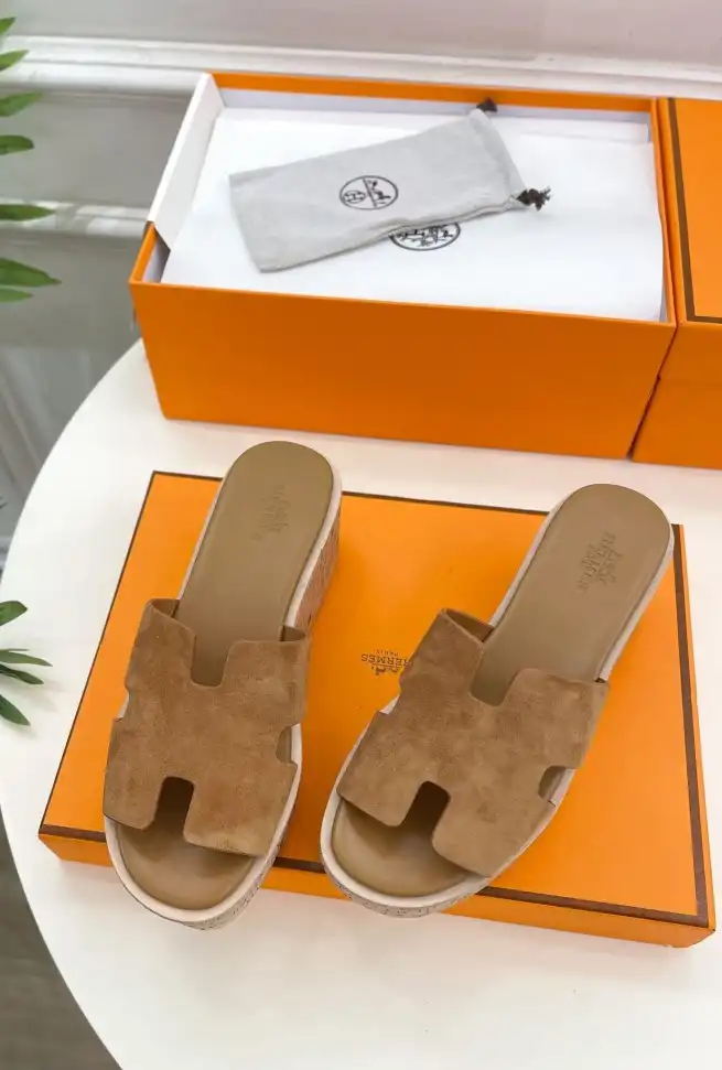 hype Hermes Sandals