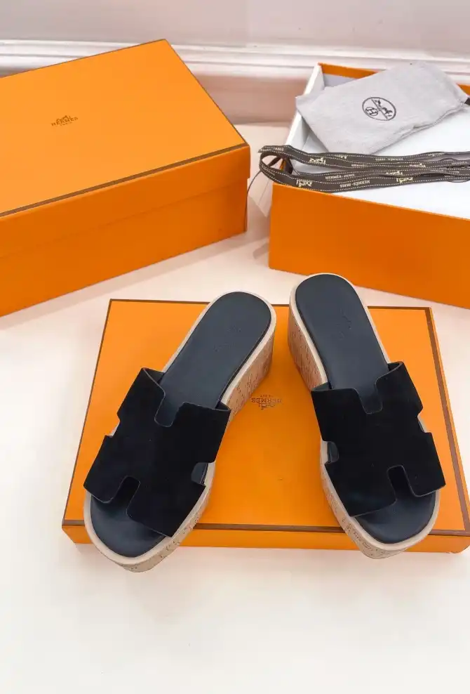 hype Hermes Sandals