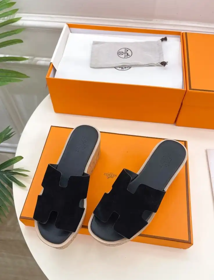 hype Hermes Sandals