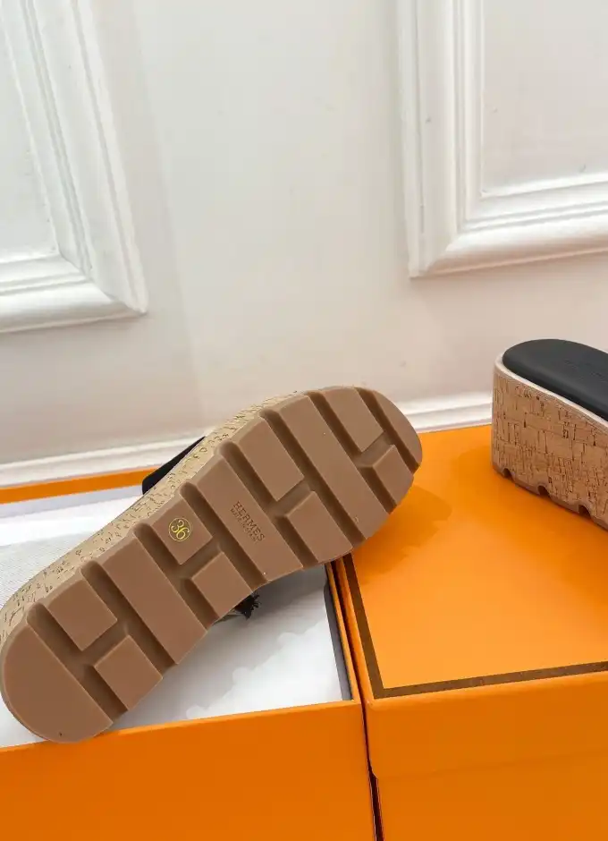 hype Hermes Sandals