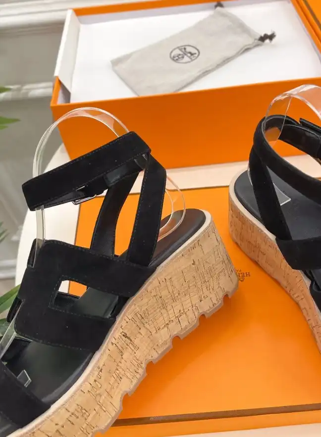 hype Hermes Sandals