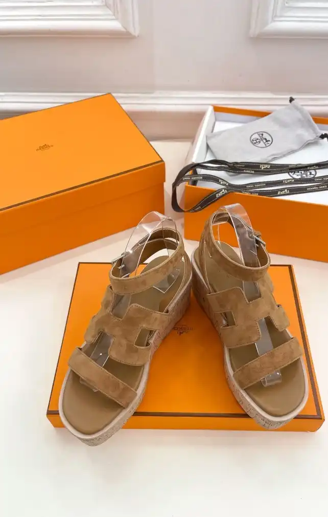 hype Hermes Sandals