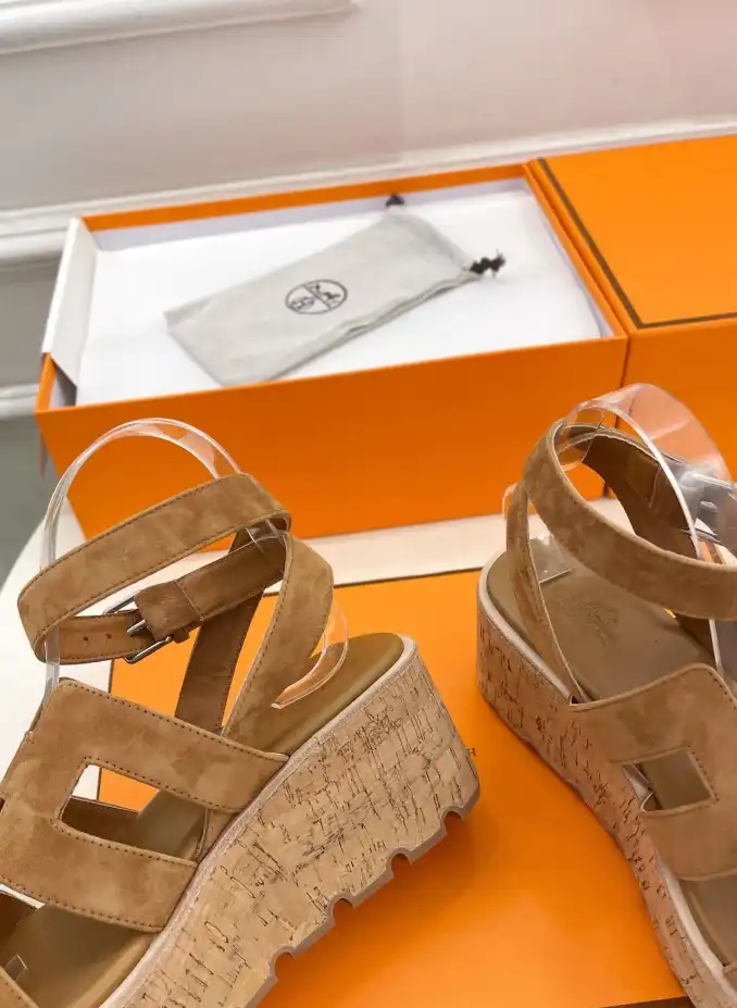 hype Hermes Sandals