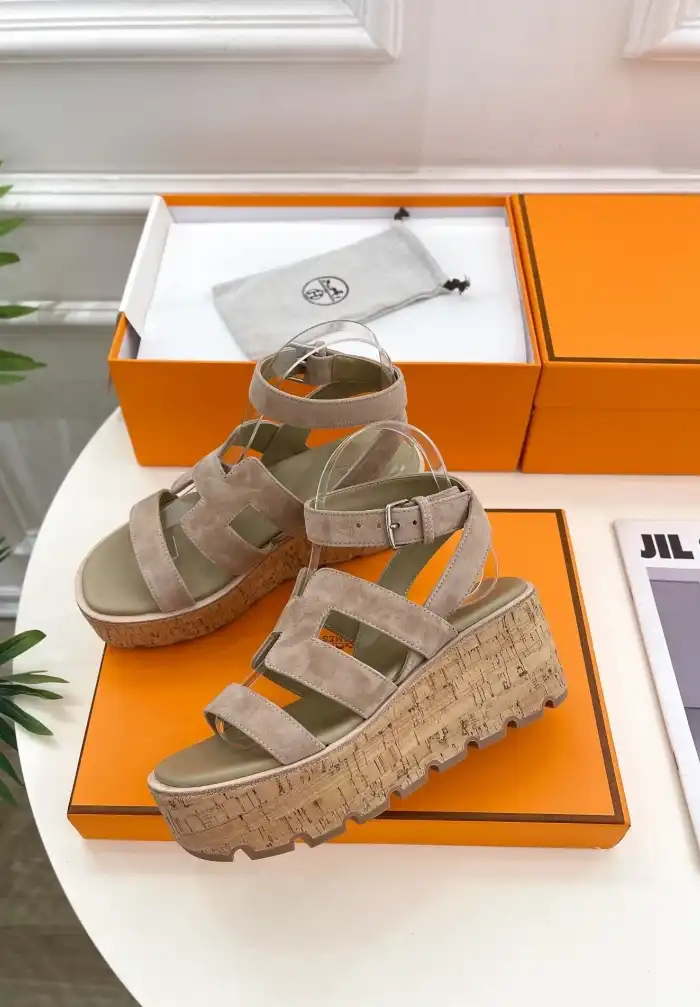 hype Hermes Sandals