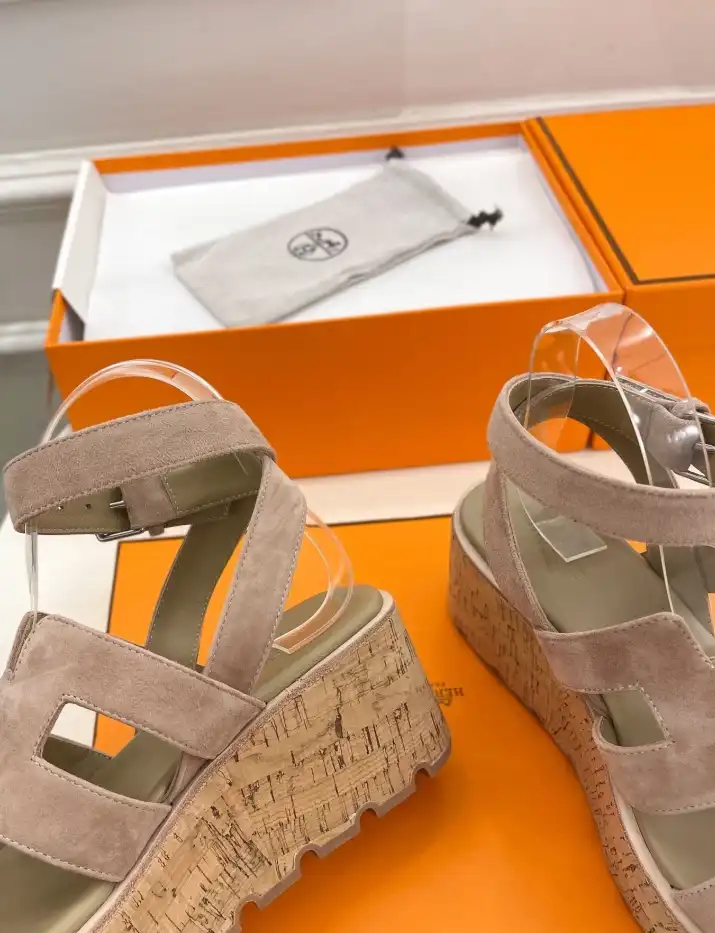 hype Hermes Sandals