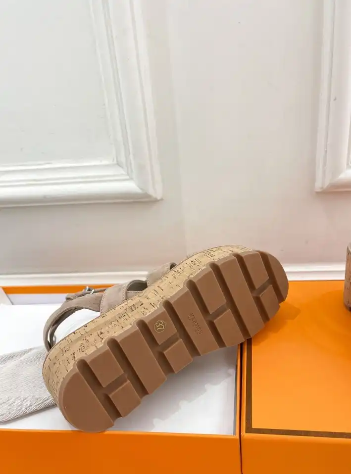 hype Hermes Sandals