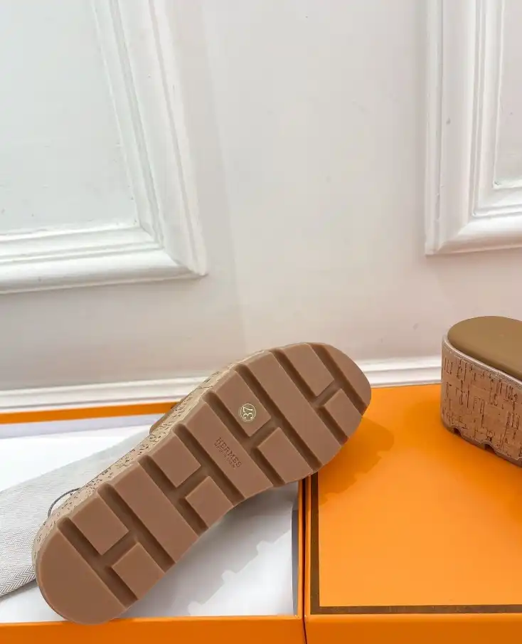 hype Hermes Slippers