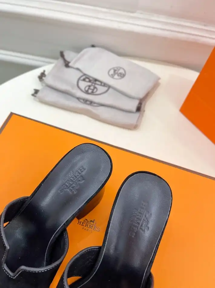 hype Hermes Slippers