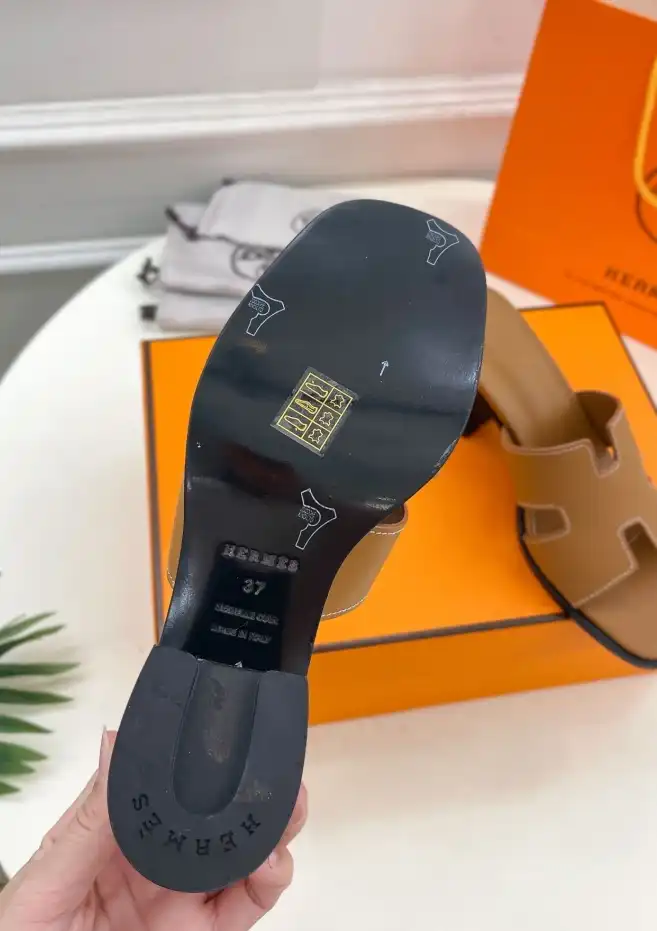 hype Hermes Slippers