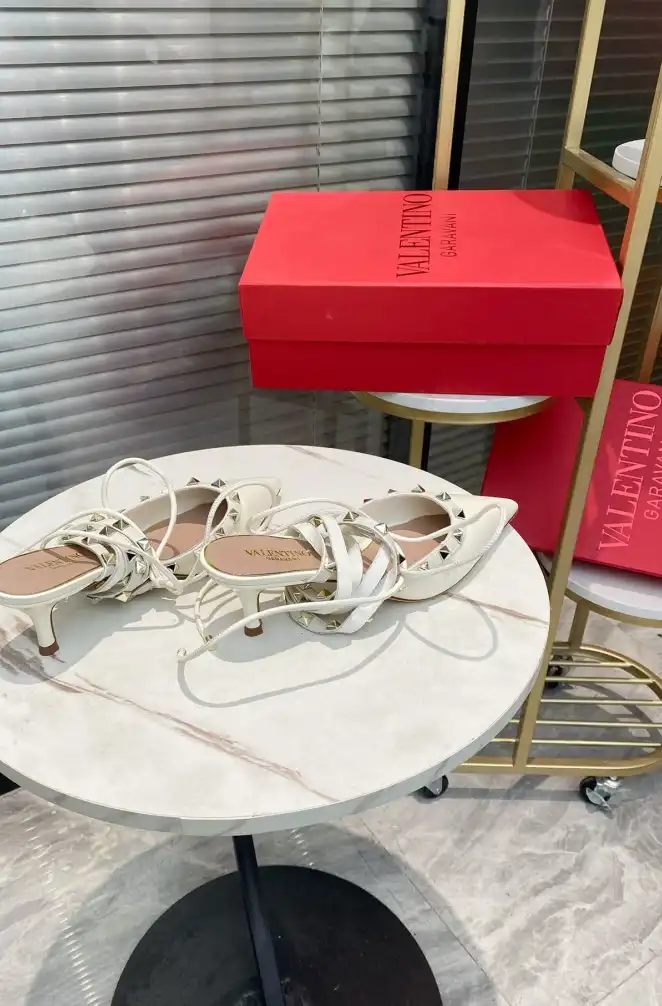 hype Valentino High Heels