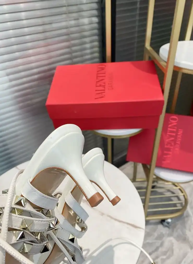 hype Valentino High Heels