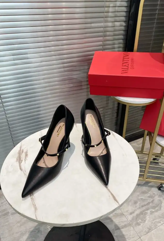 hype Valentino High Heels