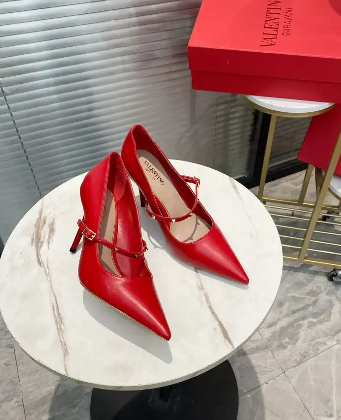 hype Valentino High Heels