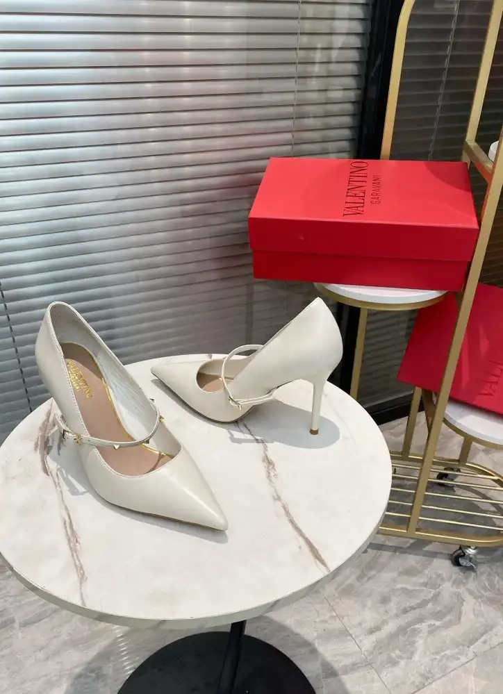 hype Valentino High Heels