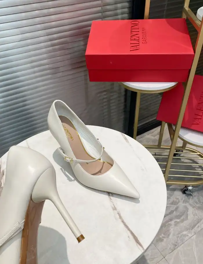 hype Valentino High Heels