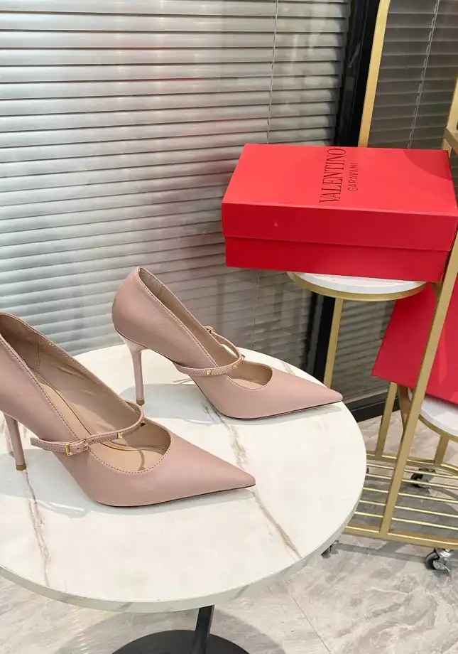 hype Valentino High Heels