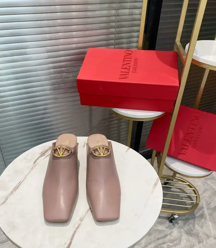 hype Valentino High Heels