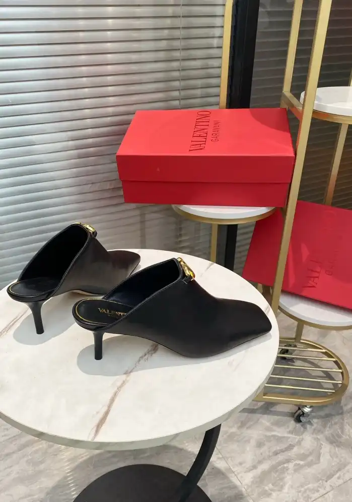 hype Valentino High Heels