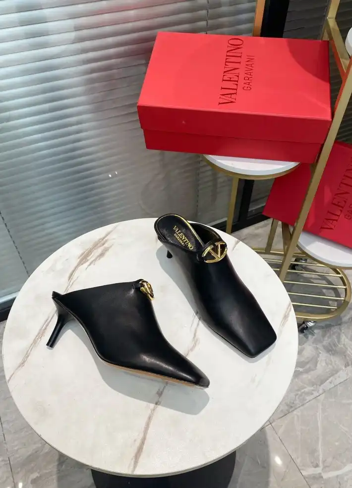 hype Valentino High Heels