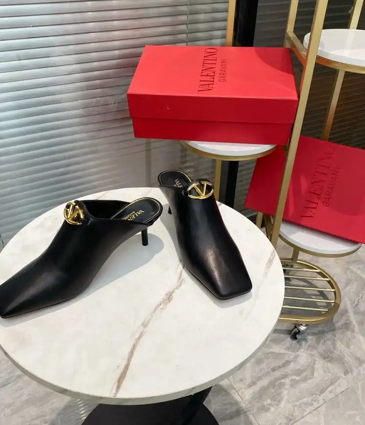 hype Valentino High Heels