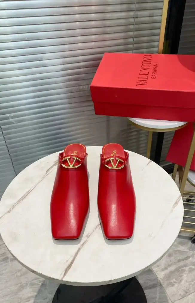 hype Valentino High Heels