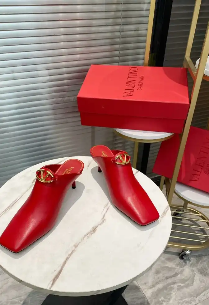 hype Valentino High Heels