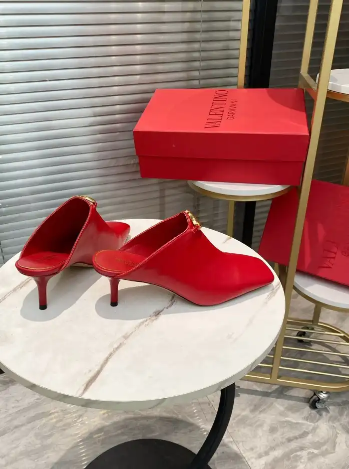 hype Valentino High Heels