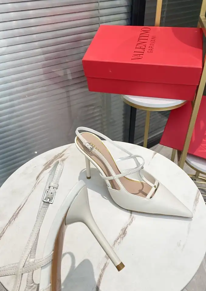 hype Valentino High Heels