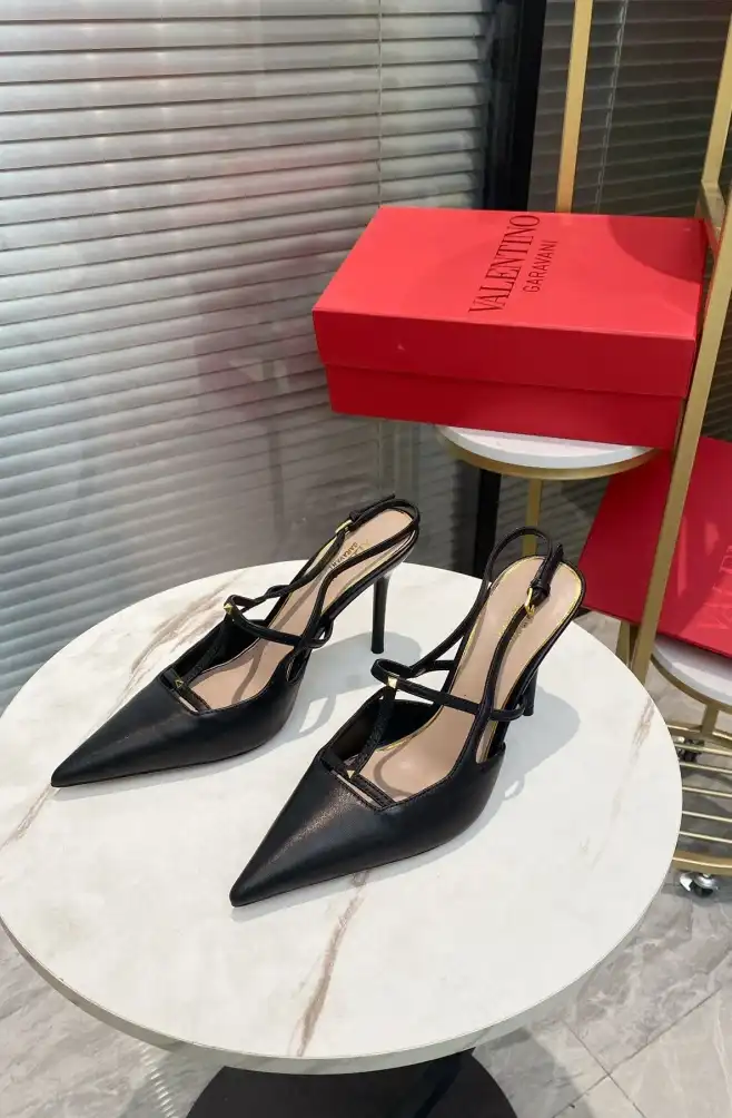 hype Valentino High Heels