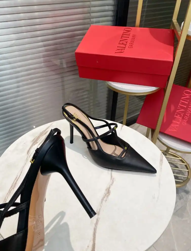 hype Valentino High Heels