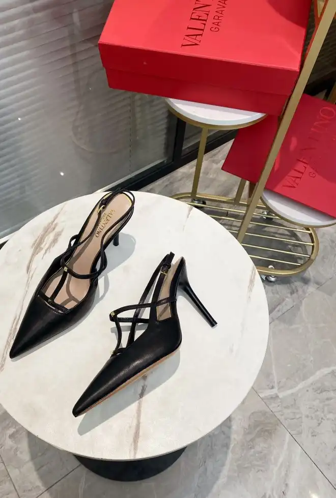 hype Valentino High Heels