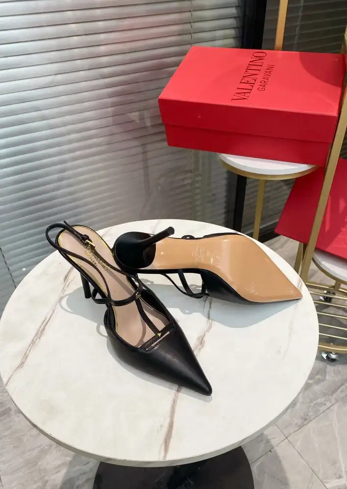 hype Valentino High Heels