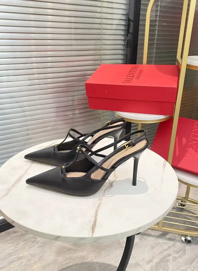 hype Valentino High Heels