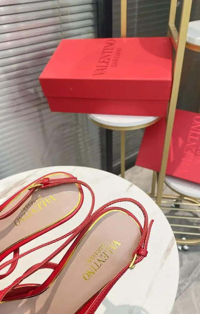 hype Valentino High Heels