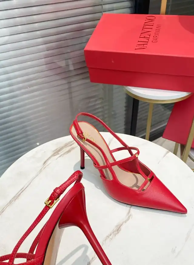 hype Valentino High Heels