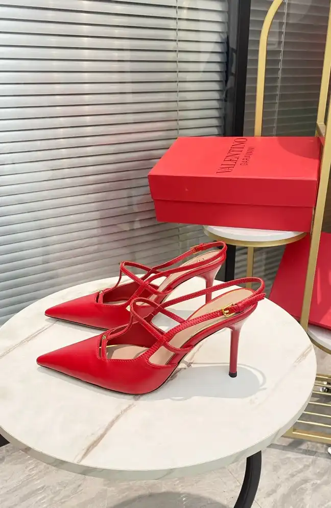 hype Valentino High Heels