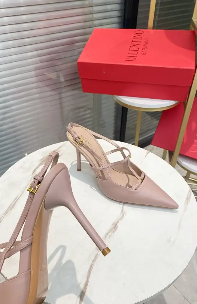 hype Valentino High Heels