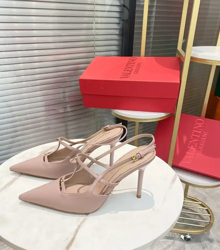 hype Valentino High Heels