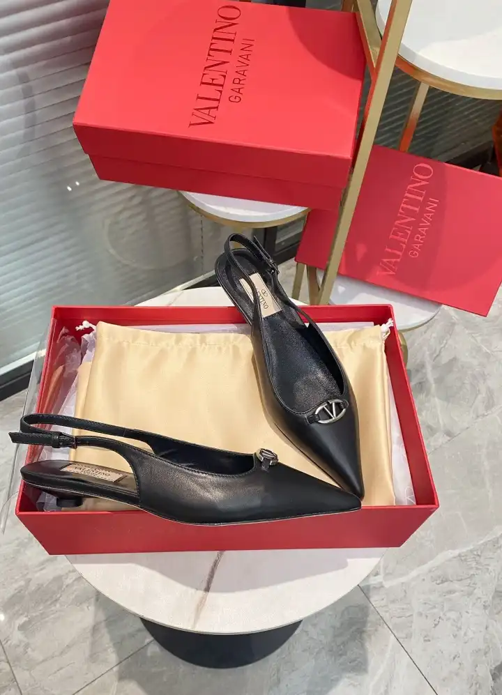 hype Valentino High Heels